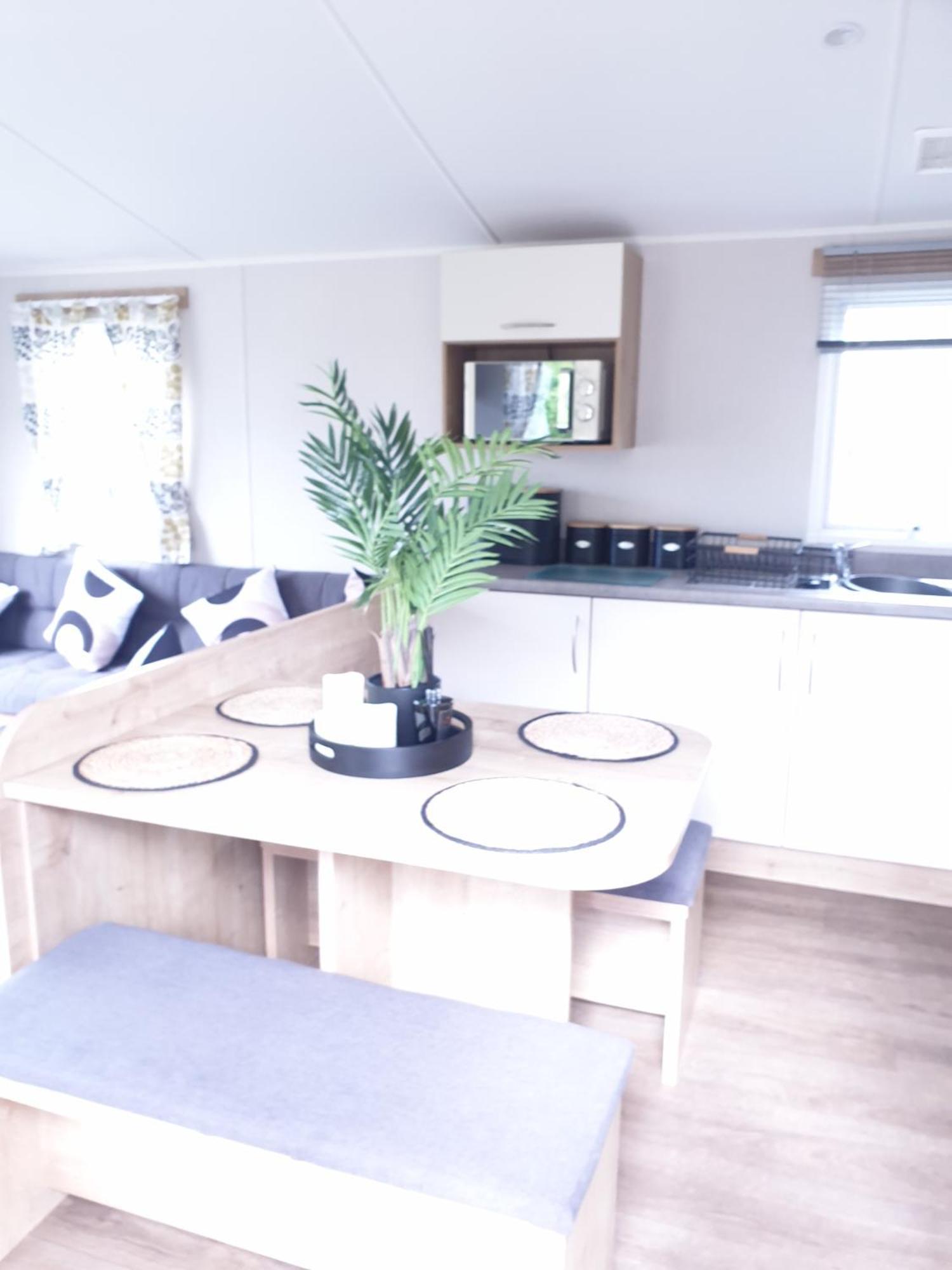 16 Anglers Acre Luxury Hot Tub Break Tattershall Lakes 外观 照片